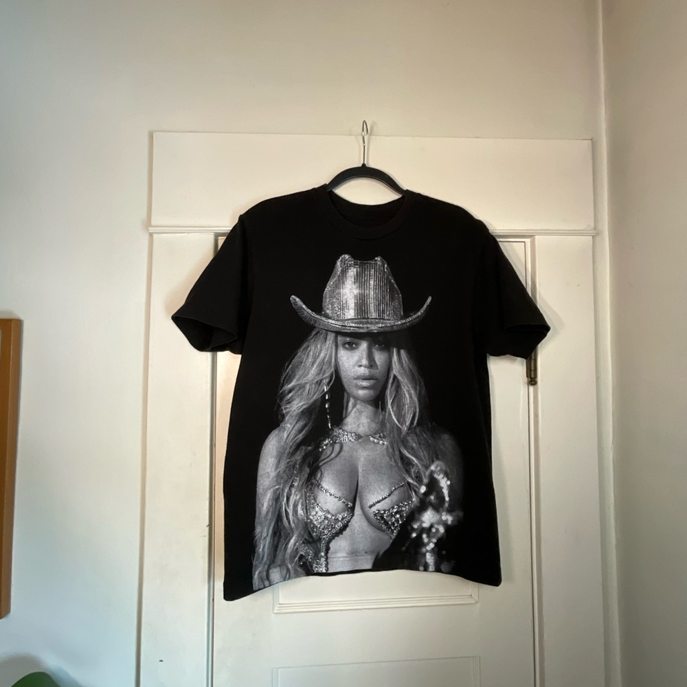 Beyoncé Renaissance Tour 2023 Official Tee L